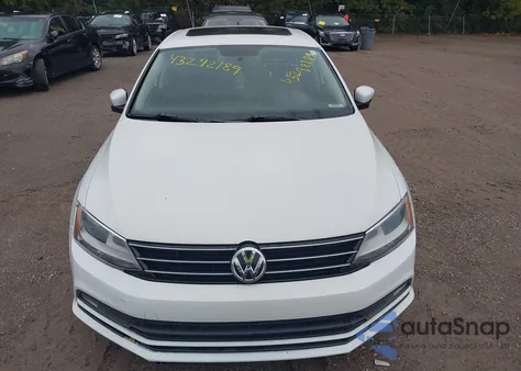 2015 Volkswagen Jetta 1.8T Se z USA, uszkodzony, nr VIN 3VWD17AJ5FM307942